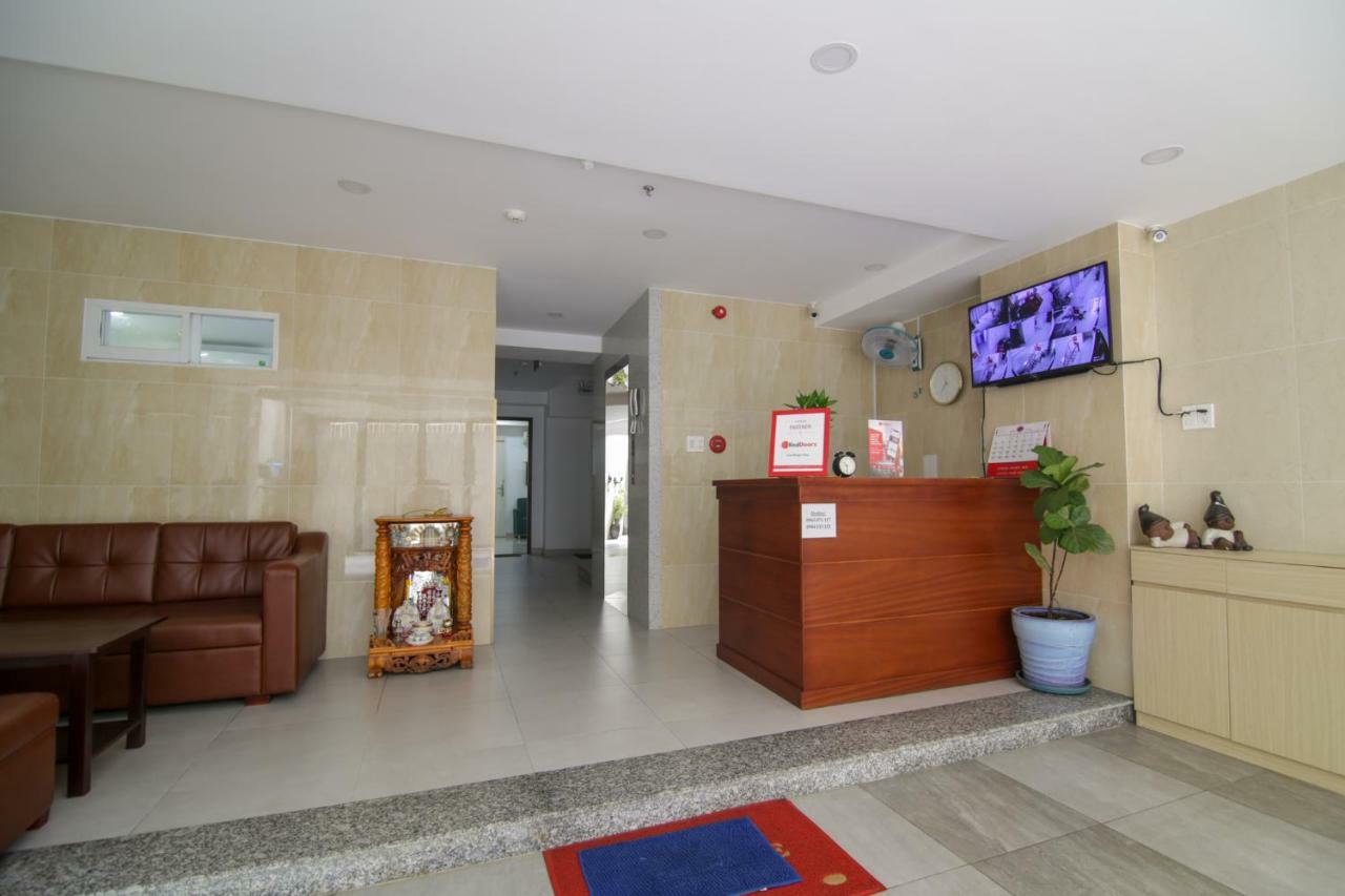 Reddoorz Near Quan Khu 7 Stadium Ho Chi Minh City Bagian luar foto