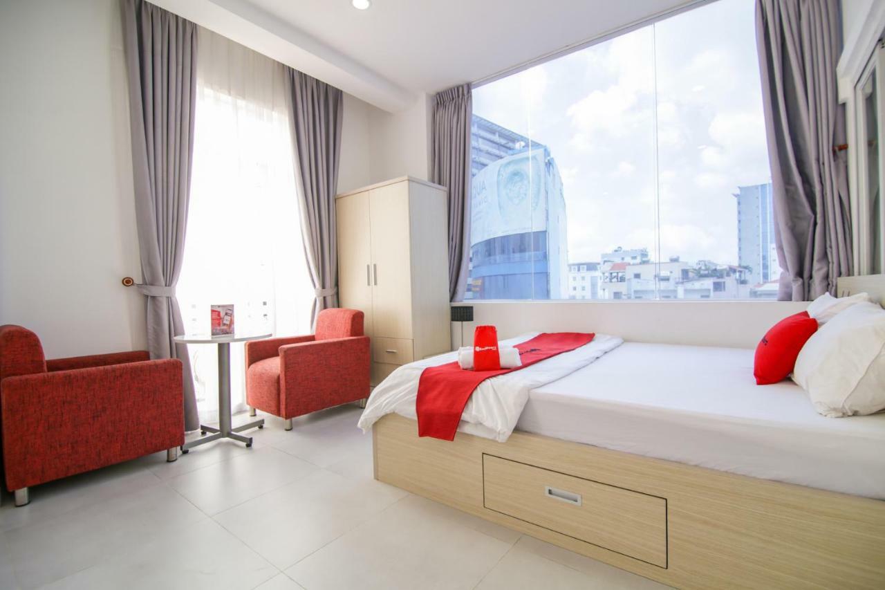 Reddoorz Near Quan Khu 7 Stadium Ho Chi Minh City Bagian luar foto
