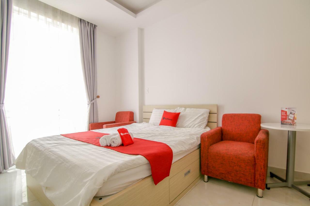 Reddoorz Near Quan Khu 7 Stadium Ho Chi Minh City Bagian luar foto